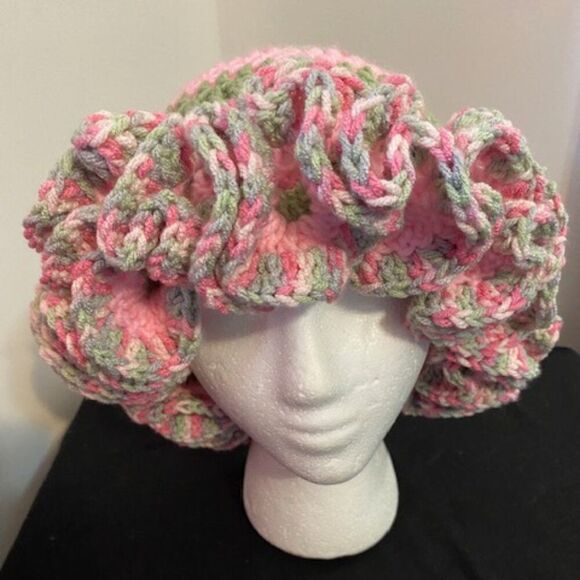 Handcrafted Crochet Pink/Green ruffle bucket hat - Picture 1 of 4